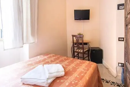 Pensión Marta 4*